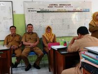 Pisah Kenang Guru Purna Bakti, Haru Selimuti Keluarga Besar SMANITA