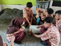 SMAN1TA Gelar Kookurikuler "Daun Untuk Kehidupan" Pasca Upacara Kesaktian Pancasila